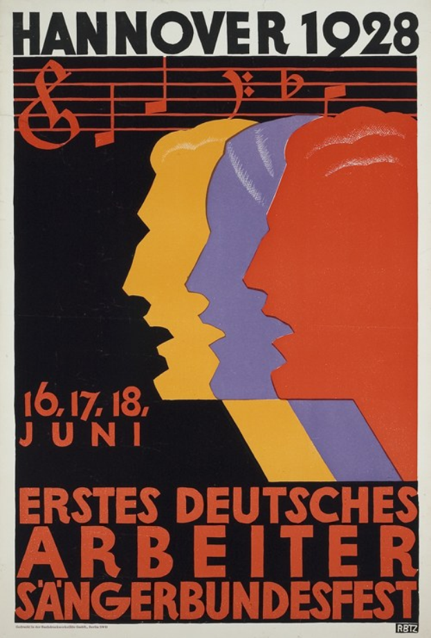 Ein Vintage-Plakat für das Hannover 1928 Erste Deutsche Arbeiter Sangerbundesfest, das drei zentrale Figuren und Text zum Ereignis zeigt.