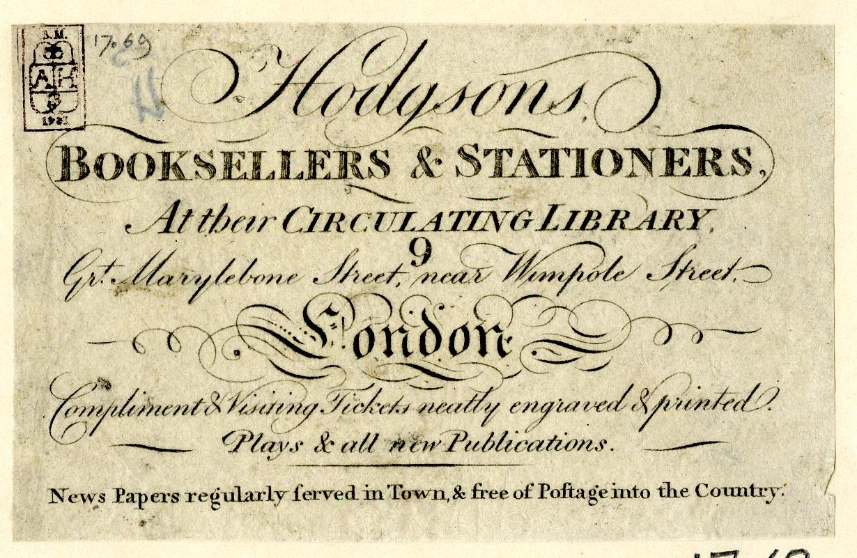 Altes Buch mit einem Stempel, auf dem "Hodgson's Booksellers & Stationers at their Circulating Library" steht und handgeschriebener Text auf der Seite.