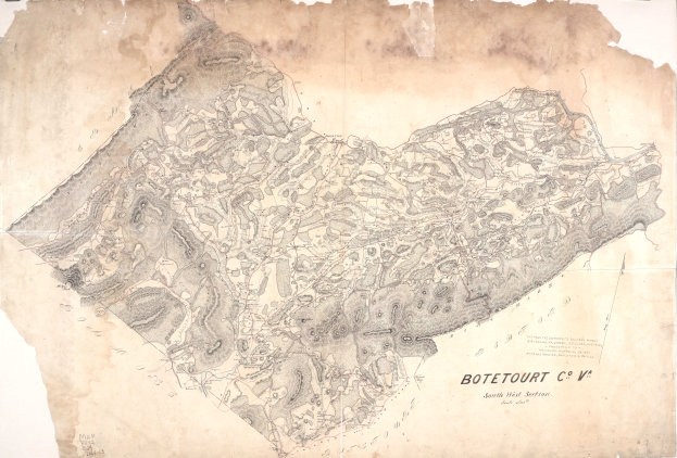 Ein detaillierter alter Stadtplan von Botetourt, der Straßen, Gebäude und Sehenswürdigkeiten zeigt, mit zusätzlichem Text, der Informationen zur Bevölkerung, Straßen und bemerkenswerten Merkmalen der Stadt liefert.