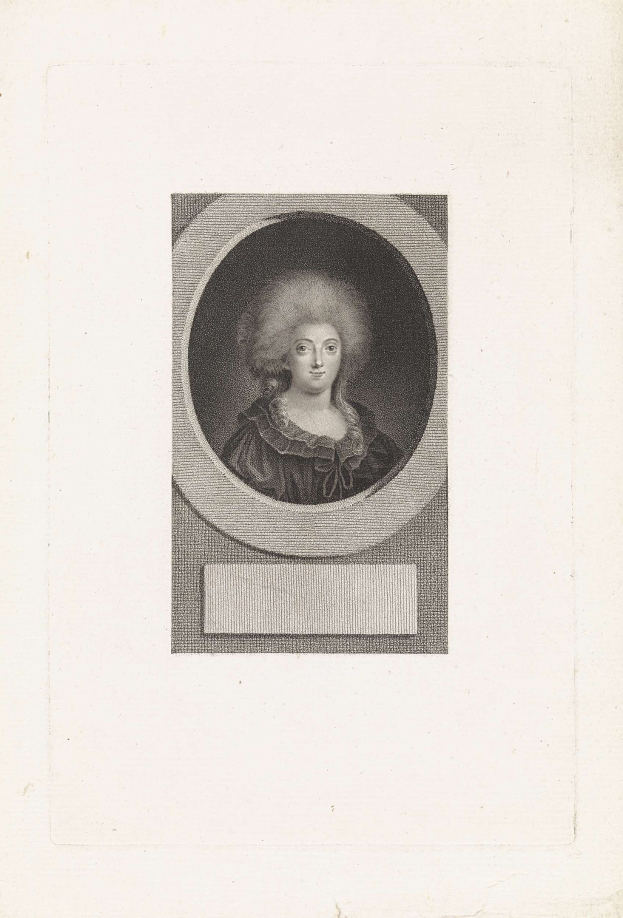 Schwarze und weiße Gravur von Louis XIV von Frankreich in einem regal schwarzen Kleid mit ornamentalen Details, verschränkten Händen und einem sanften, würdevollen Ausdruck.