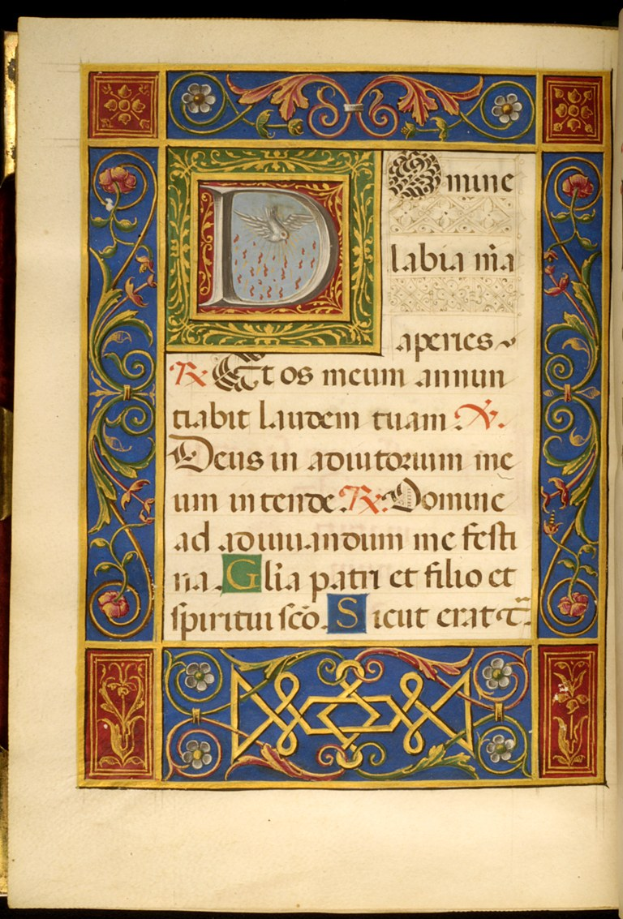Ein offenes Buch, das ein illuminiertes Manuskript mit einem großen, verzierten Buchstaben 'D' zeigt, umgeben von kunstvollen Entwürfen und Text in leuchtenden Farben.